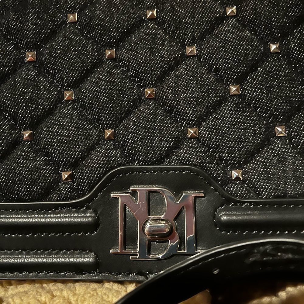 Badgley Mischka Vegan Leather Women’s Crossbody - Picture 3 of 8